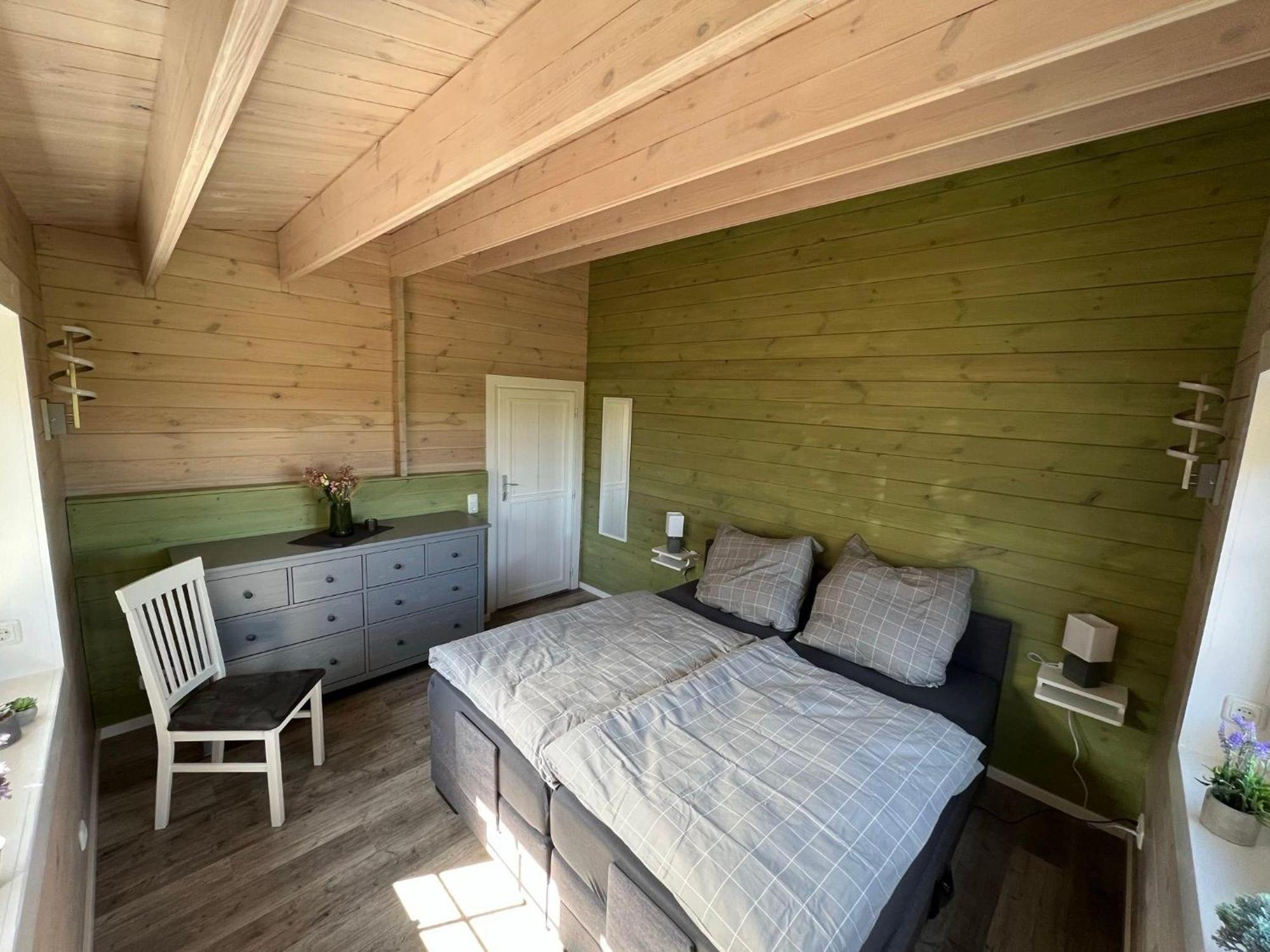 Idyllisches-Blockbohlenhaus-Mit-Eigenem-Garten-Und-Sauna-Zum-Wohlfuehlen Martensrade Esterno foto
