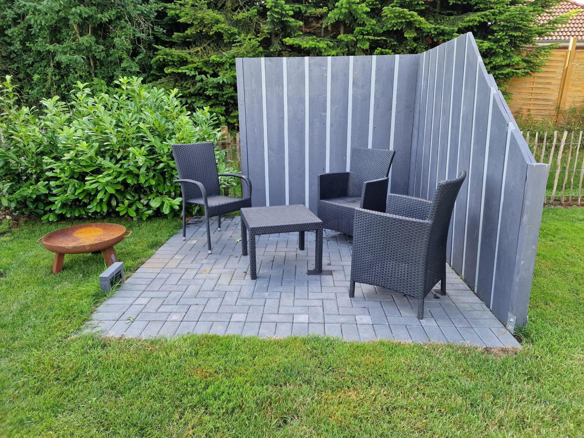 Idyllisches-Blockbohlenhaus-Mit-Eigenem-Garten-Und-Sauna-Zum-Wohlfuehlen Martensrade Esterno foto